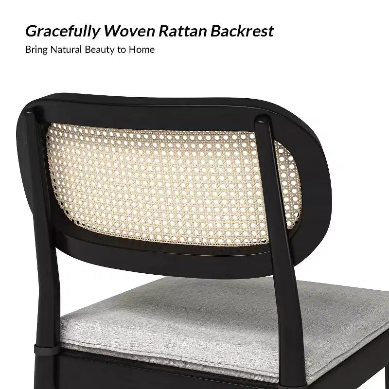Sedia da pranzo moderna in rattan con gambe in legno massello