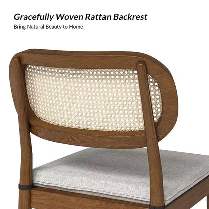 Sedia da pranzo moderna in rattan con gambe in legno massello