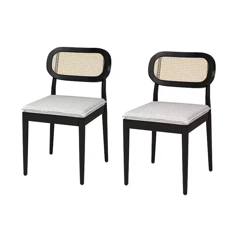 Sedia da pranzo moderna in rattan con gambe in legno massello